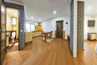 Апартаменты Private Apartments Трускавец Апартаменты - 1-й этаж-2