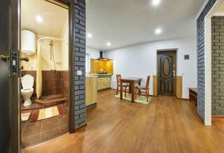 Апартаменты Private Apartments Трускавец Апартаменты - 1-й этаж-6
